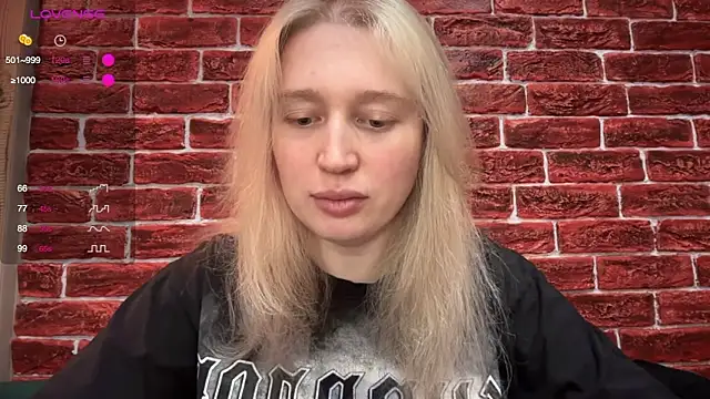 Snapshot of CitrusBlissss chatting on 11-20-25, 12:16 CitrusBlissss online show from 11-20-25, 12:16