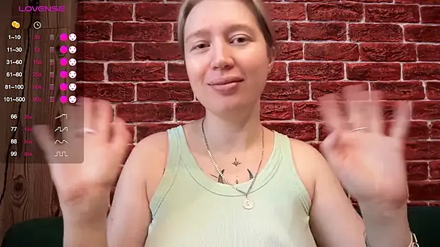 Snapshot of CitrusBlissss chatting on 11-29-25, 02:36 CitrusBlissss online show from 11-29-25, 02:36