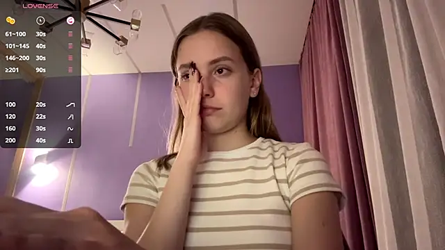 Snapshot of LinaMoonBlessed chatting on 10-17-25, 01:46 LinaMoonBlessed online show from 10-17-25, 01:46