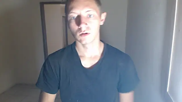 Snapshot of BlondZilla chatting on 11-02-25, 03:14 BlondZilla online show from 11-02-25, 03:14