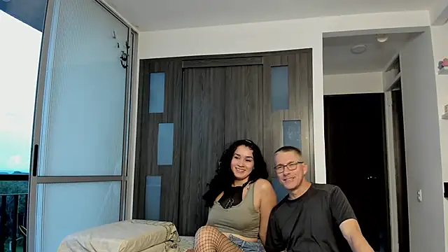 Snapshot of Vivi_Jacko chatting on 10-20-25, 10:43 Vivi Jacko online show from 10-20-25, 10:43