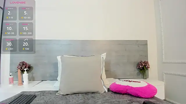 sunnyWhitee online show from 09-11-25, 07:14