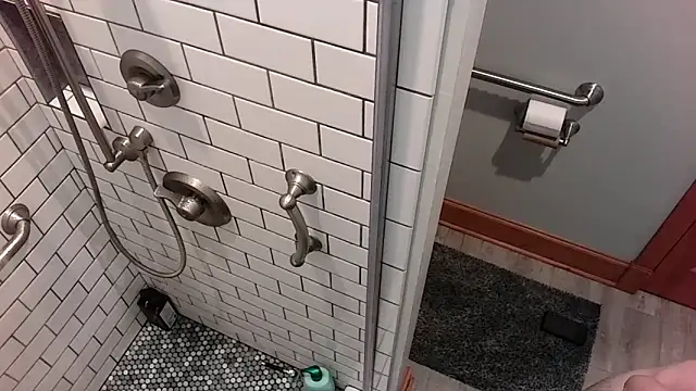 Snapshot of LEVIATHANX666 chatting on 02-23-26, 05:10 LEVIATHANX666 online show from 02-23-26, 05:10