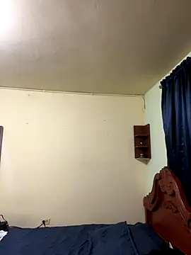 Snapshot of MaxDell chatting on 09-17-25, 03:41 MaxDell online show from 09-17-25, 03:41