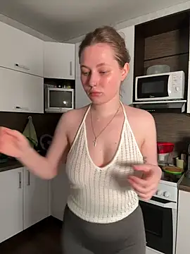 Snapshot of MikotoMisaka chatting on 11-19-25, 01:33 MikotoMisaka online show from 11-19-25, 01:33