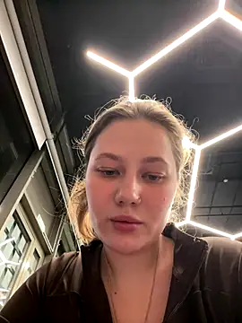 Snapshot of MikotoMisaka chatting on 12-17-25, 07:53 MikotoMisaka online show from 12-17-25, 07:53