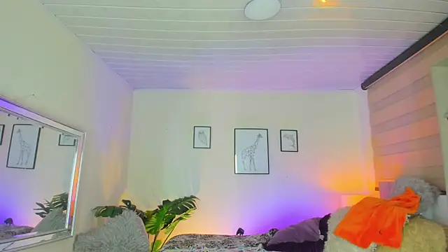 LusyKitty online show from 10-17-25, 03:03