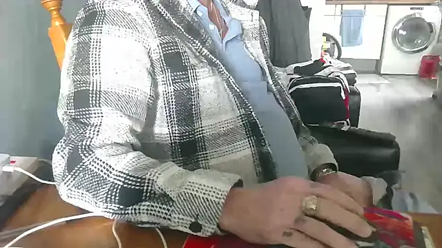 Snapshot of hefin18 chatting on 01-26-25, 12:54 hefin18 online show from 01-26-25, 12:54