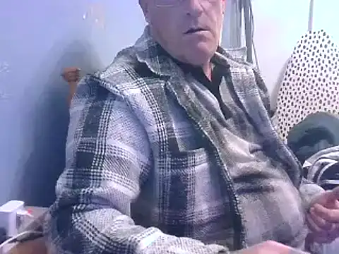 Snapshot of hefin18 chatting on 02-12-25, 05:37 hefin18 online show from 02-12-25, 05:37