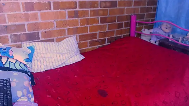 Snapshot of danaiisabella chatting on 10-26-25, 02:50 danaiisabella online show from 10-26-25, 02:50