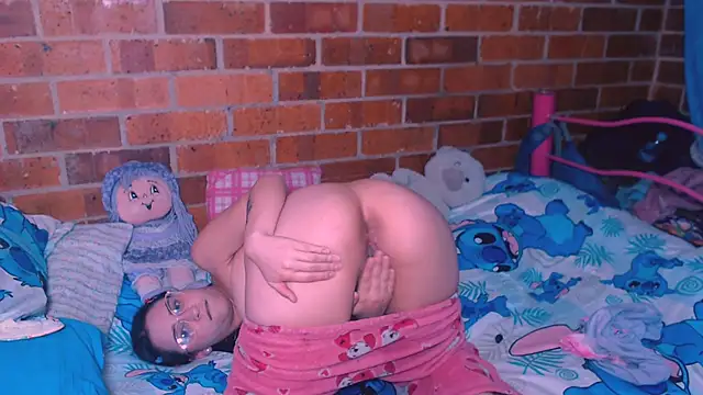 Snapshot of danaiisabella chatting on 10-30-25, 04:36 danaiisabella online show from 10-30-25, 04:36