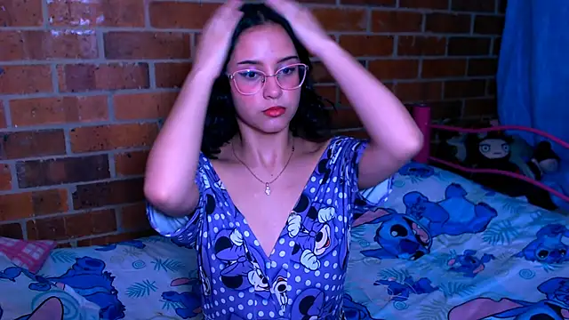 Snapshot of danaiisabella chatting on 11-09-25, 01:48 danaiisabella online show from 11-09-25, 01:48