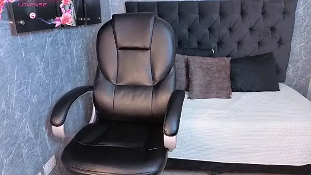 eileen  hills online show from 09-27-25, 07:08