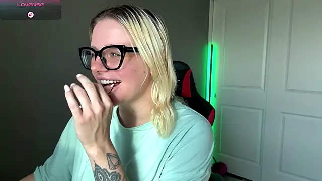 Charlies world online show from 09-26-25, 05:50