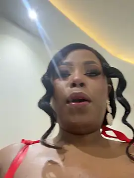 Snapshot of Elie-3 chatting on 11-09-25, 02:21 Elie-3 online show from 11-09-25, 02:21