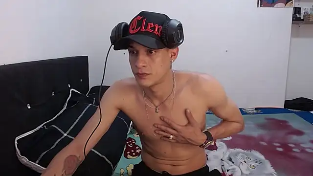 Ethanho0t online show from 12-20-25, 09:38