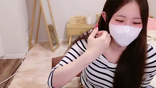 Snapshot of MOEMOE-Q chatting on 09-09-25, 04:50 MOEMOE-Q online show from 09-09-25, 04:50