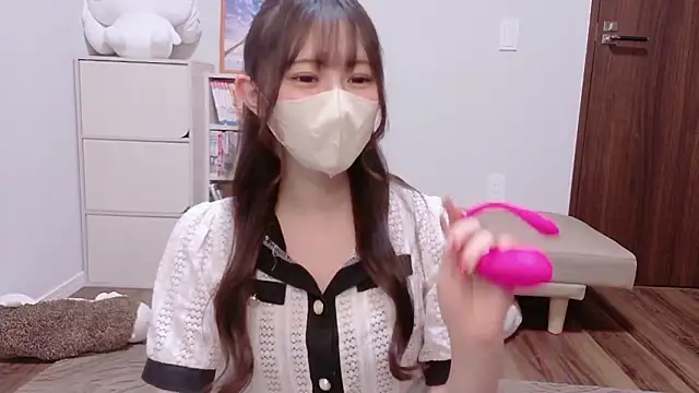 Snapshot of MOEMOE-Q chatting on 09-27-25, 03:39 MOEMOE-Q online show from 09-27-25, 03:39