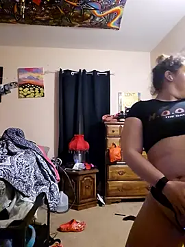 Snapshot of nuttiebuddy1 chatting on 11-05-25, 12:21 nuttiebuddy1 online show from 11-05-25, 12:21