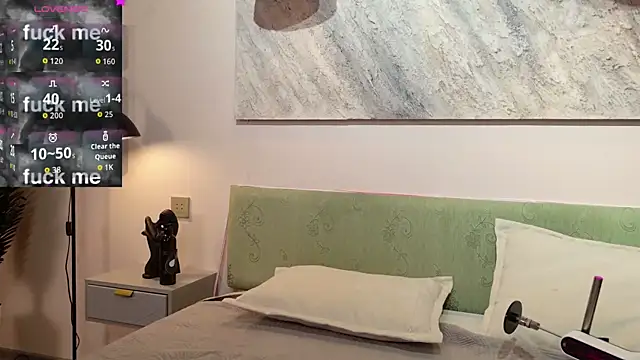 Snapshot of MilkMeSoftly chatting on 03-06-26, 08:33 MilkMeSoftly online show from 03-06-26, 08:33