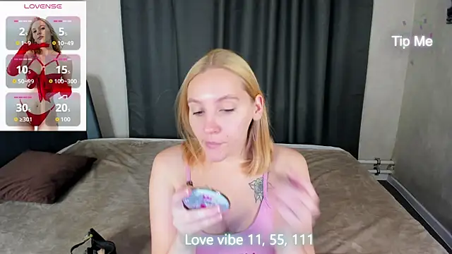 Anna Chelsea online show from 10-20-25, 12:44