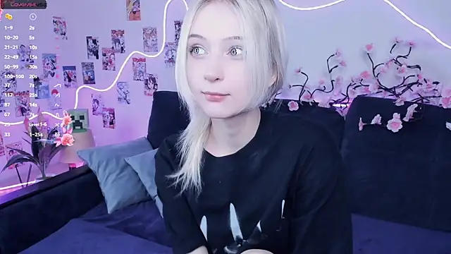 Megan--chan online show from 01-09-26, 05:15