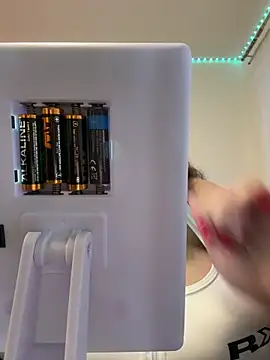 EvvaBBW online show from 12-17-25, 02:01