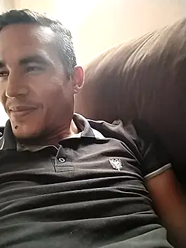 Snapshot of Boragozarvem chatting on 12-17-25, 05:41 Boragozarvem online show from 12-17-25, 05:41