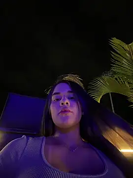 Snapshot of BellaLeclair chatting on 02-16-26, 12:51 BellaLeclair online show from 02-16-26, 12:51