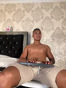 ThiagoBlaze online show from 11-29-25, 02:47