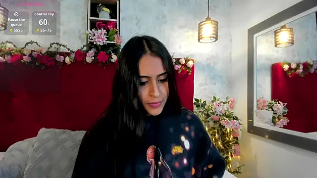 SarahEscobarr online show from 09-18-25, 04:25