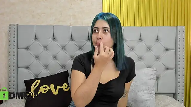 Snapshot of Skarlet_04 chatting on 11-05-25, 04:07 Skarlet 04 online show from 11-05-25, 04:07