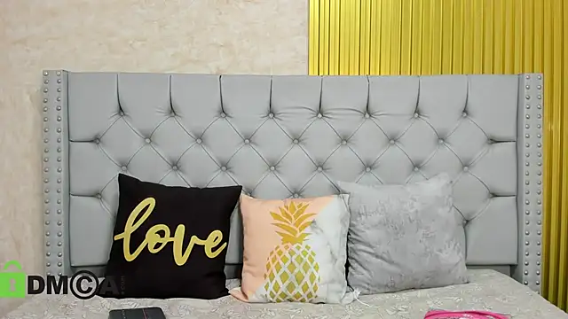 Snapshot of Skarlet_04 chatting on 11-06-25, 04:08 Skarlet 04 online show from 11-06-25, 04:08