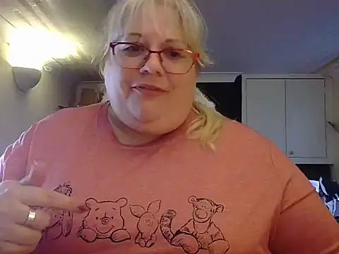 Kinkyhousewife83 online show from 10-08-25, 09:29