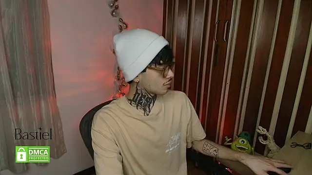 Mihail leroy online show from 10-14-25, 01:39