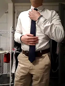 Snapshot of GentlemanMoney_ chatting on 10-29-25, 04:42 GentlemanMoney online show from 10-29-25, 04:42