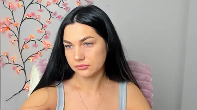 Lune Moon online show from 12-05-25, 06:44