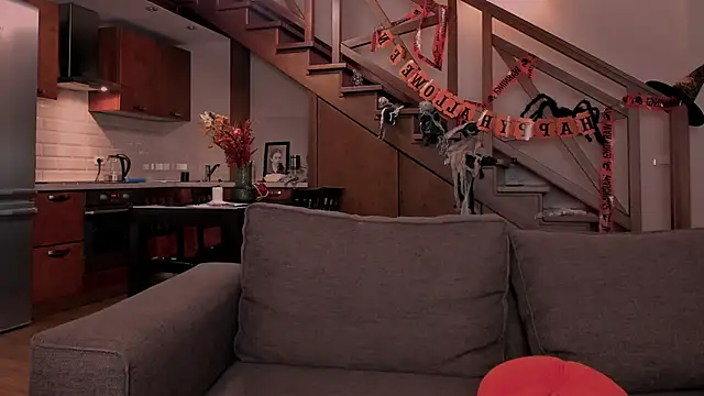 VanillaLivitski online show from 10-27-25, 01:37