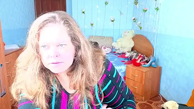 Audrey Aura online show from 10-23-25, 05:07