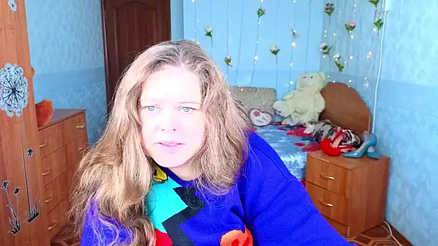 Audrey Aura online show from 10-24-25, 05:15