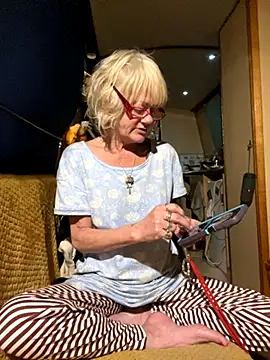 ladyboatlady online show from 10-29-25, 11:50