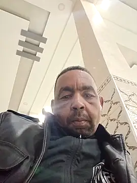 Snapshot of Bob_black chatting on 02-13-26, 06:48 Bob black online show from 02-13-26, 06:48