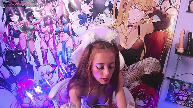 Snapshot of Kylie_Moan chatting on 11-22-25, 04:33 Kylie Moan online show from 11-22-25, 04:33