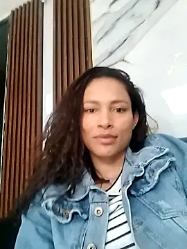 SofiaDelicia online show from 12-19-25, 04:25