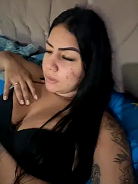 Snapshot of julianamascarada chatting on 10-11-25, 12:15 julianamascarada online show from 10-11-25, 12:15