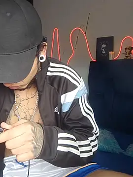 Tattoboy19cm online show from 10-18-25, 06:41