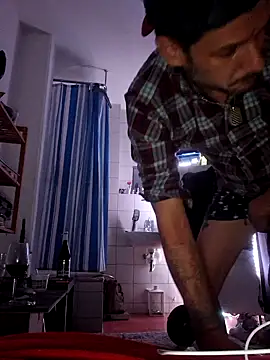 Snapshot of a7ex chatting on 12-07-24, 05:04 a7ex online show from 12-07-24, 05:04