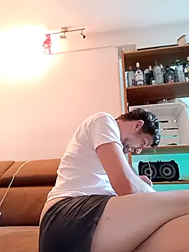 Snapshot of a7ex chatting on 09-15-25, 11:32 a7ex online show from 09-15-25, 11:32