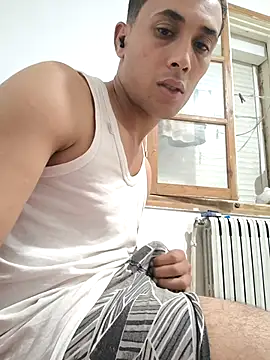 Snapshot of Naymik911 chatting on 11-01-25, 11:18 Naymik911 online show from 11-01-25, 11:18