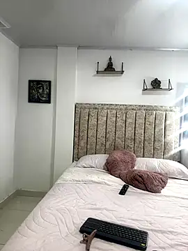 EmiilyEvans  online show from 11-07-25, 10:32